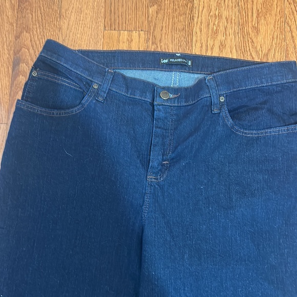 LEE RELAXED FIT WAIST POCKETS ZIPPER DENIM JEANS STRETCH WOMEN SIZE 16 W MEDIUM - Picture 2 of 7